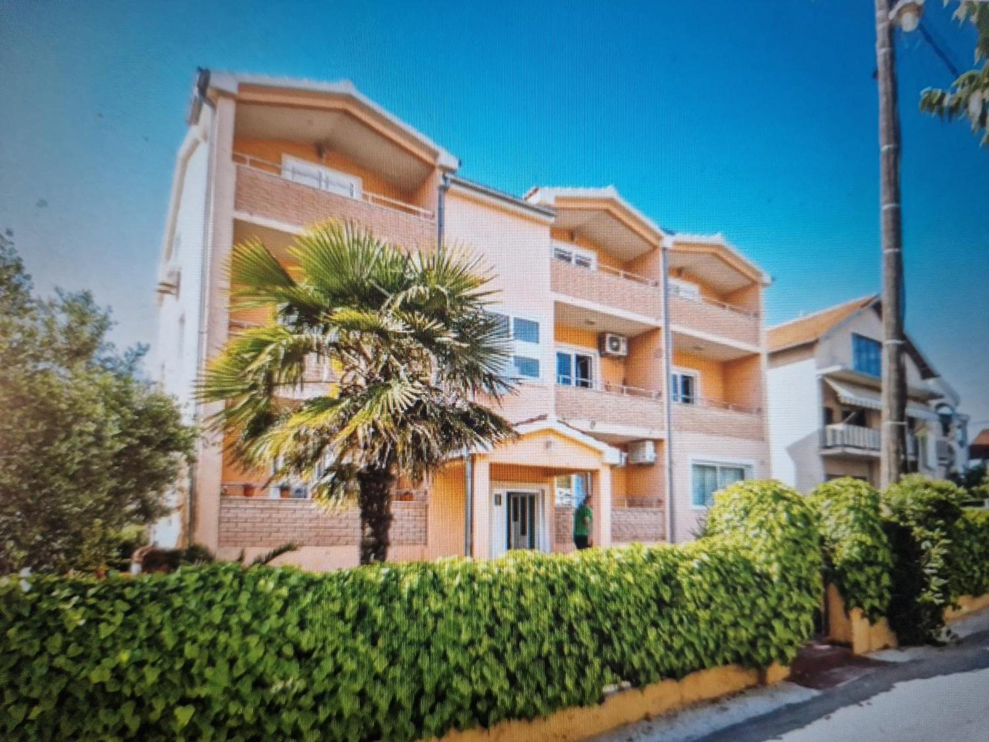 Marant - Free Private Parking Apartment Zadar